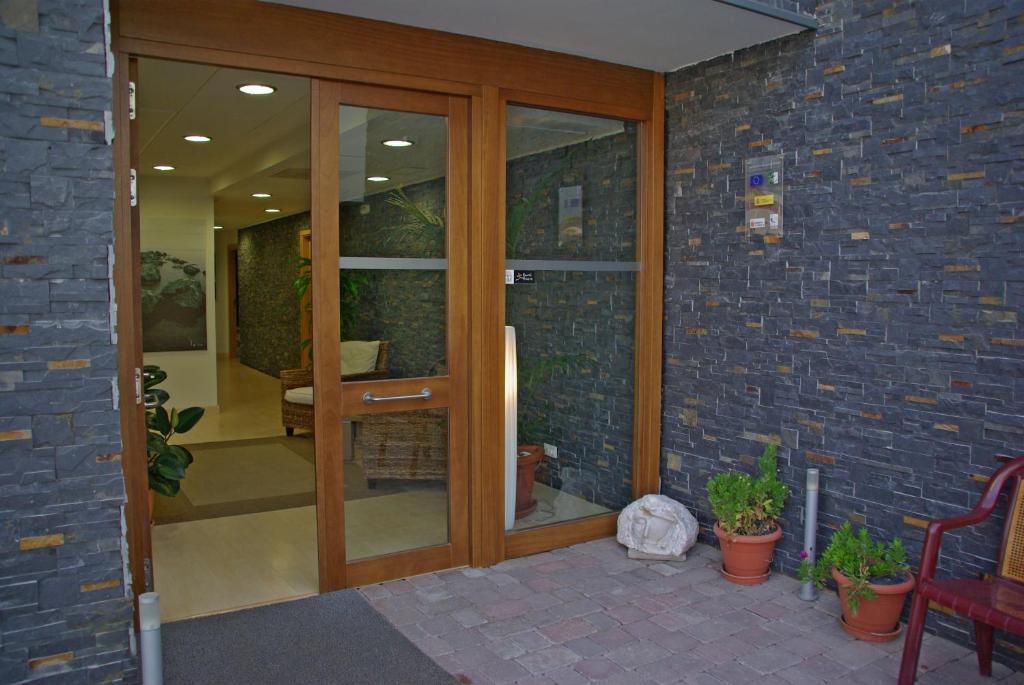 Hotel Restaurante Caracho Corella Exterior photo