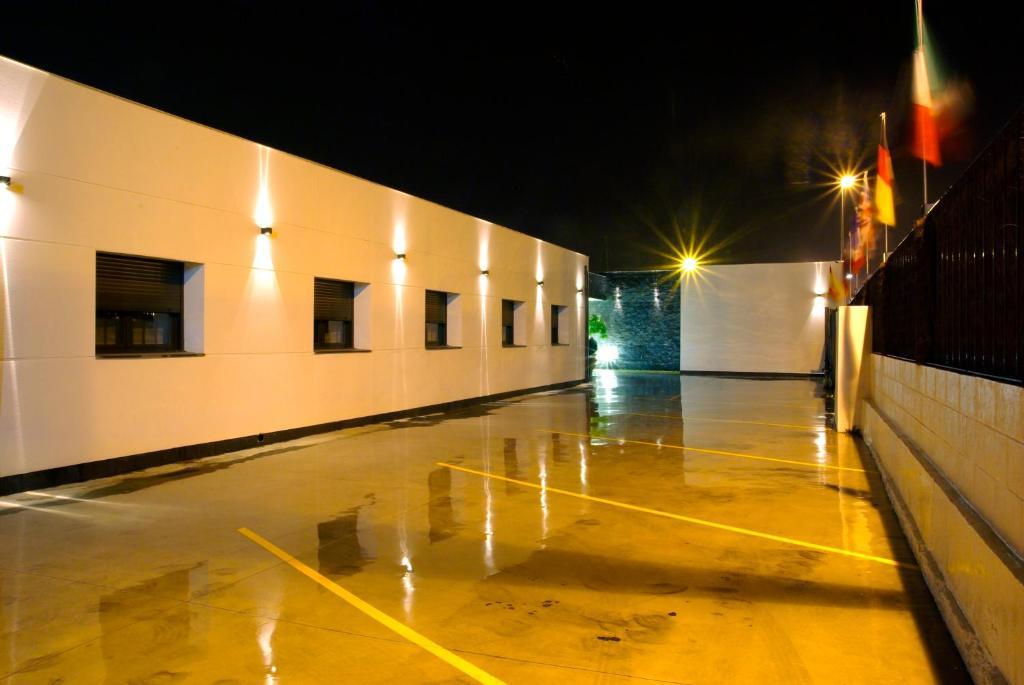 Hotel Restaurante Caracho Corella Exterior photo